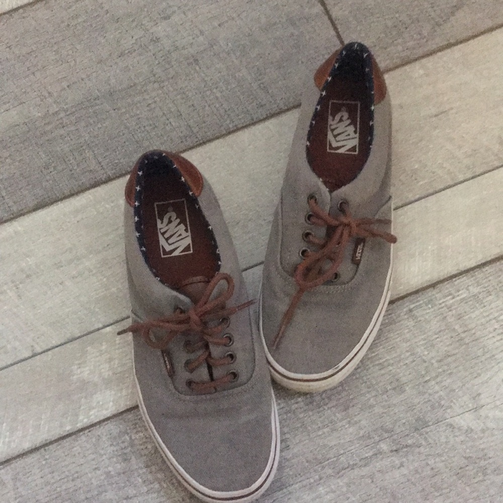 Vans tennis shoes
